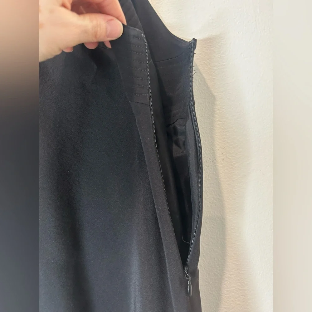 VINCE - Black 100% Silk Sheath Button Down Back Sleeveless Dress Size 4 - Picture 5 of 9